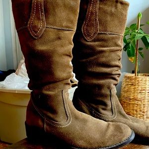 Size 9 Leather boots